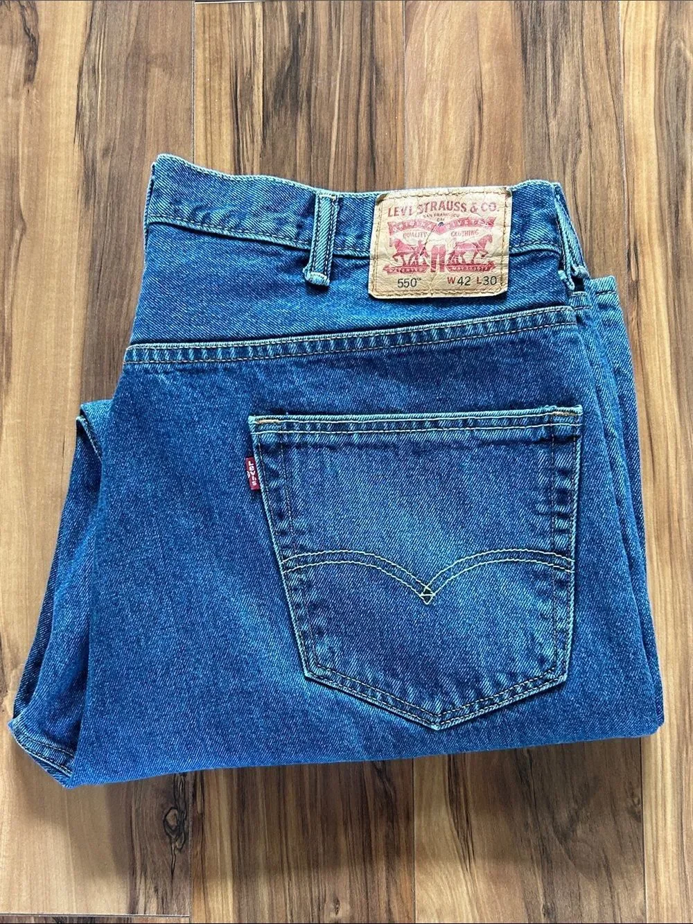 Levi's Men’s 550 Relaxed Fit Blue Denim Jeans 42 x 30